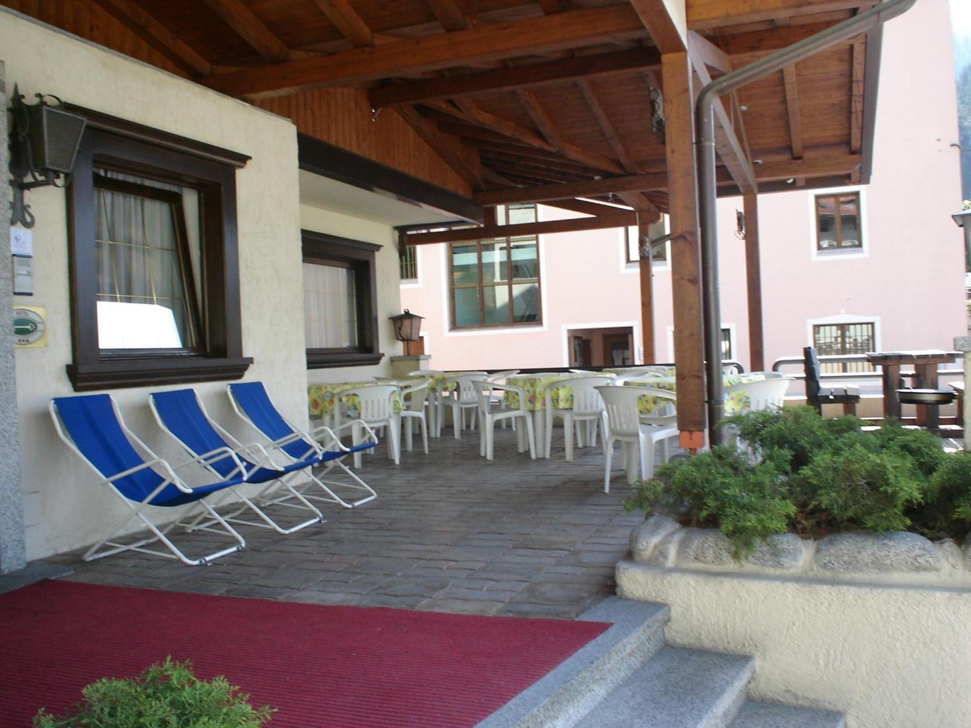 Hotel Denny Pinzolo Exterior photo